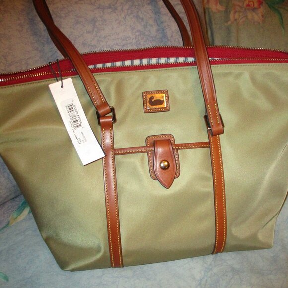 Dooney and Bourke new with tags olive handbag,makeup bag and key fob  all new - Picture 1 of 5